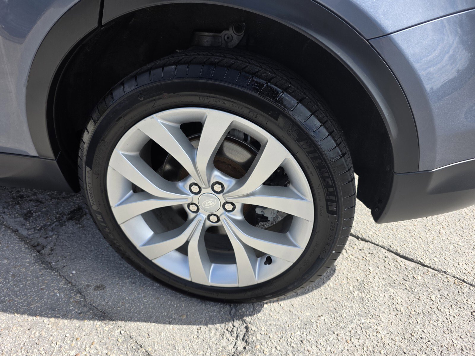 Certified 2023 Land Rover Discovery Sport SE image 9