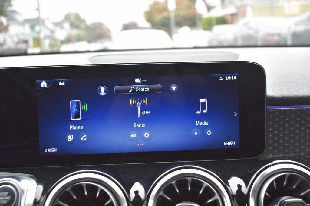 Used 2024 Mercedes-Benz GLB 250 image 17