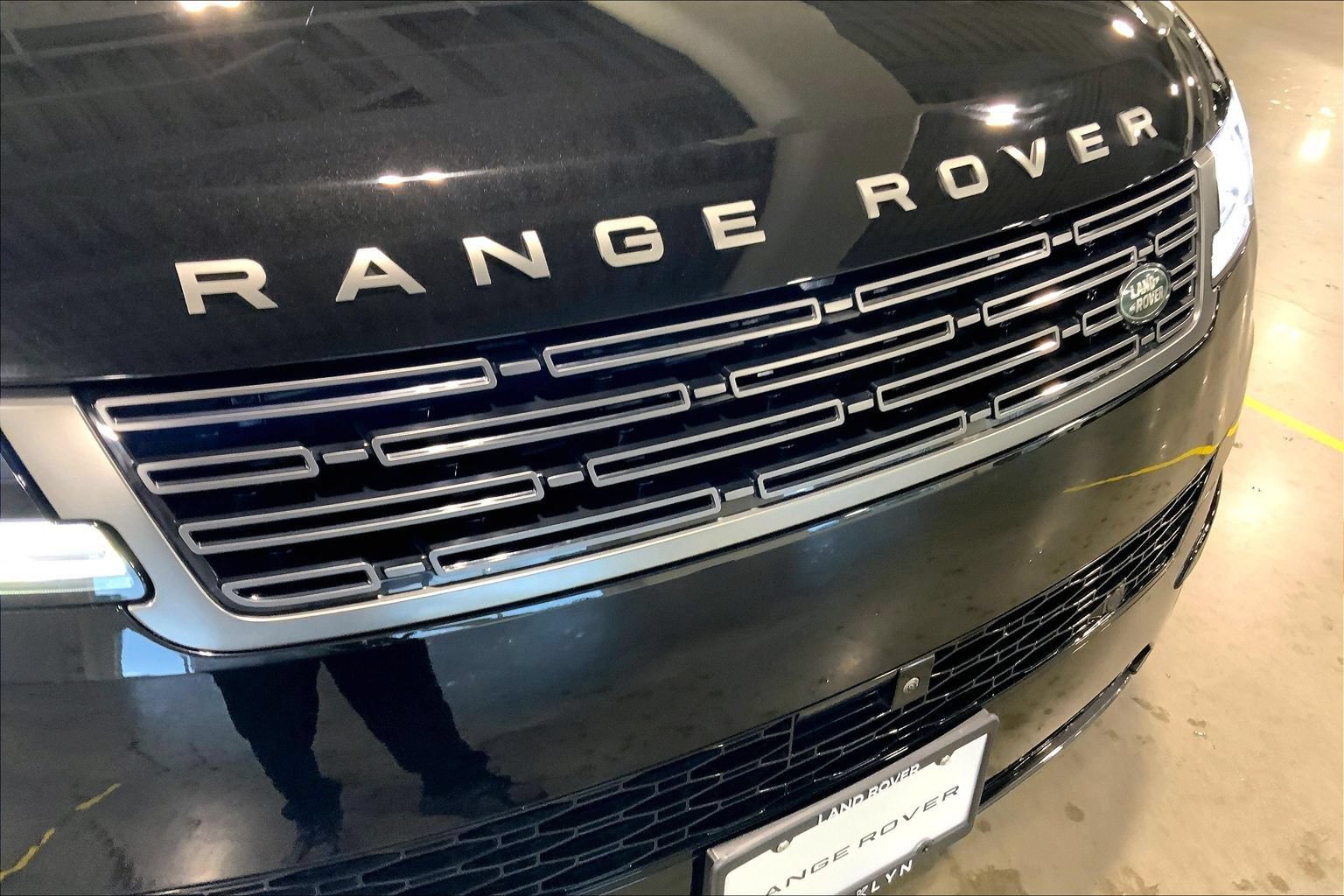 Certified 2026 Land Rover Range Rover Sport SE AWD/4WD image 30