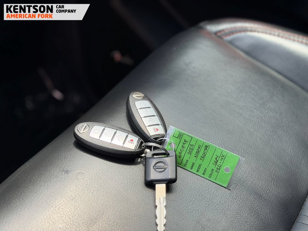 Used 2023 Nissan Frontier 4x4 Crew Cab image 33