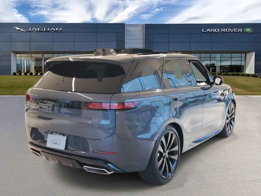 New 2027 Land Rover Range Rover Sport Dynamic SE AWD/4WD image 3