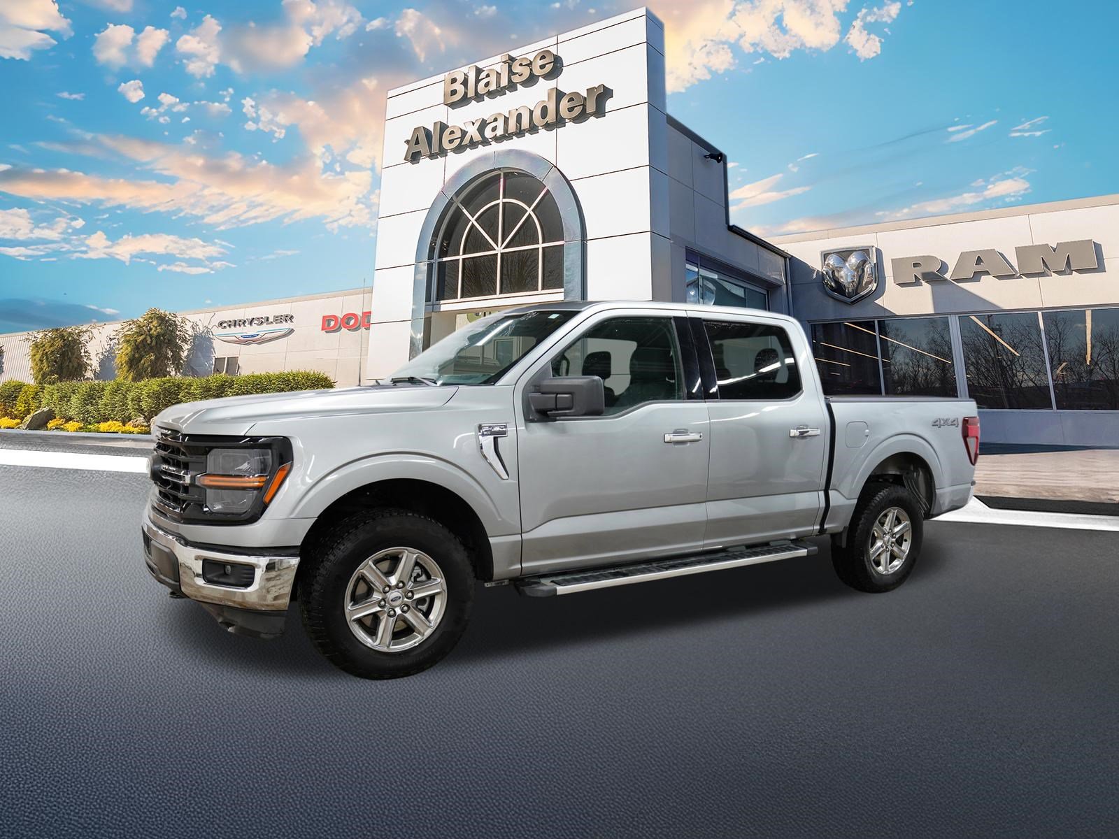 Used 2025 Ford F150 XLT w/ Equipment Group 301A Standard image 9