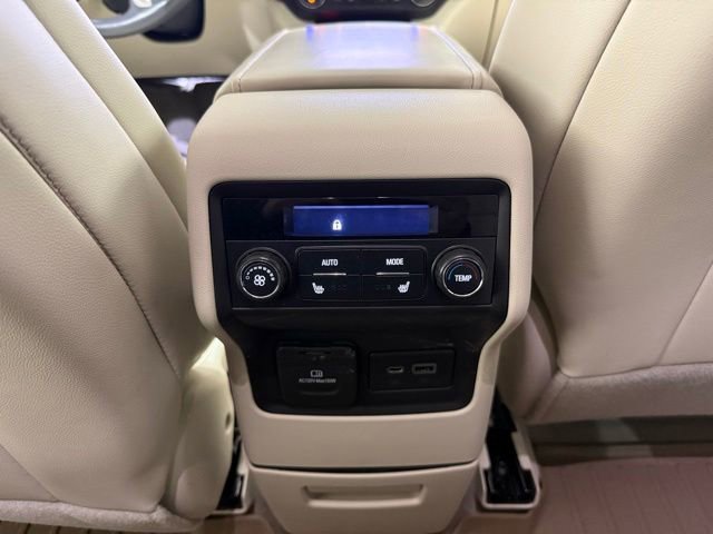 Used 2021 GMC Acadia Denali w/ Denali Technology Package AWD/4WD image 28