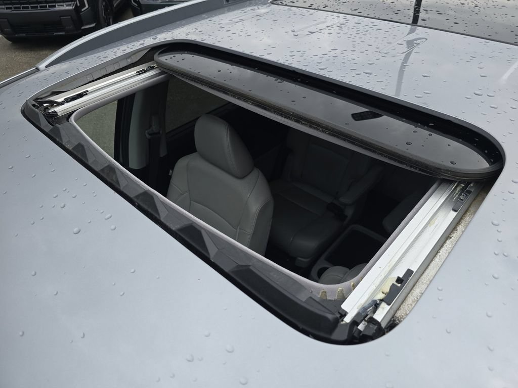 Used 2019 Honda Pilot Elite image 3