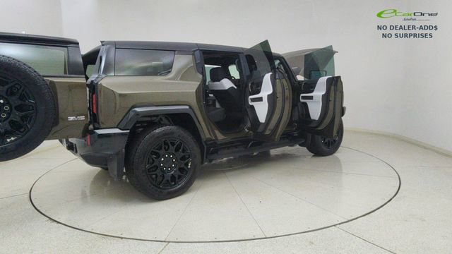 Used 2025 GMC Hummer EV 2X w/ LPO, Sport Package AWD/4WD image 71