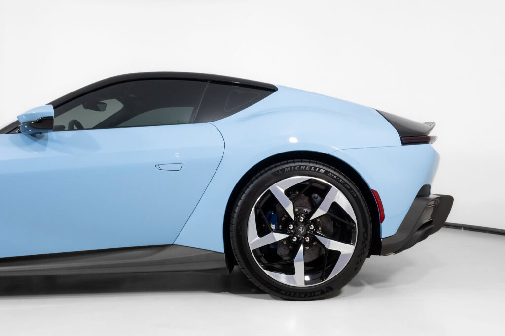 Used 2025 Ferrari 12Cilindri RWD image 18