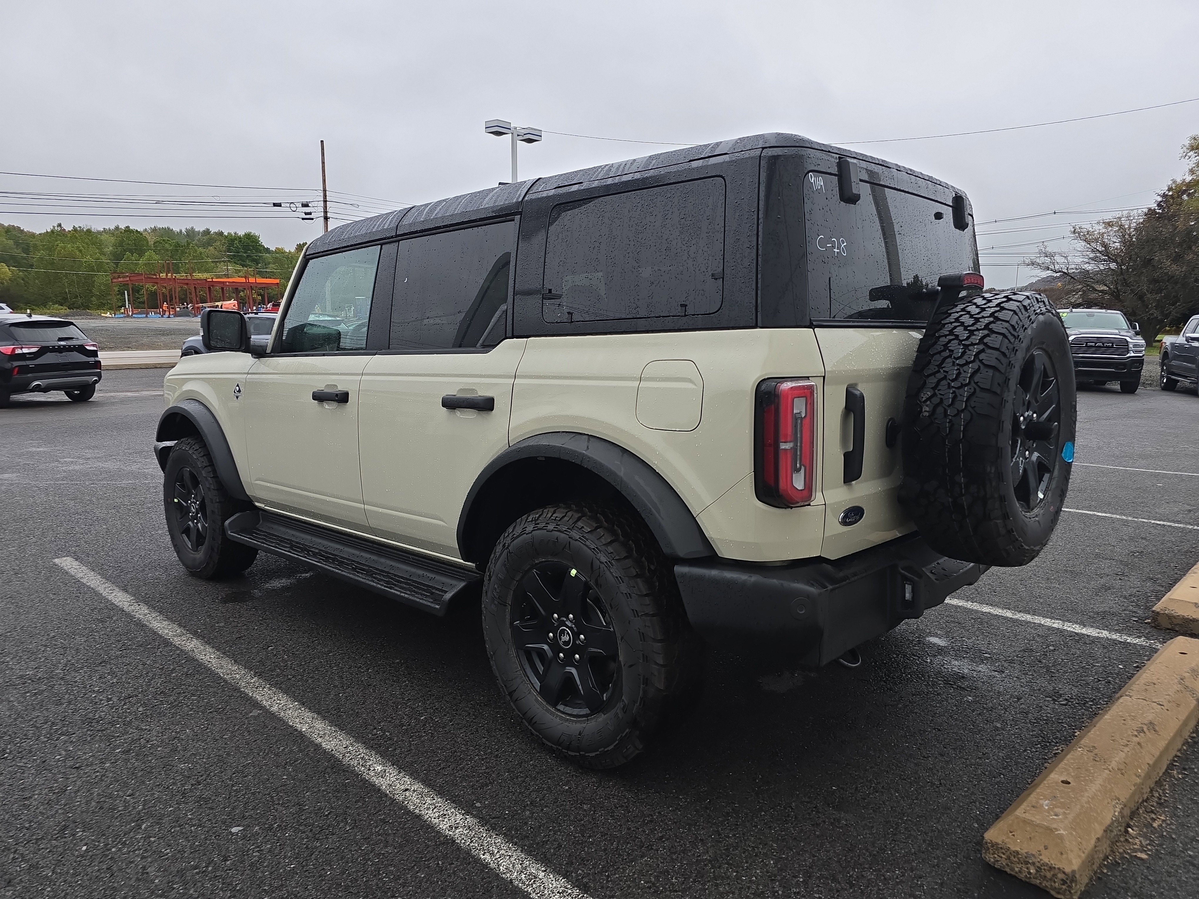 New 2025 Ford Bronco Outer Banks image 6