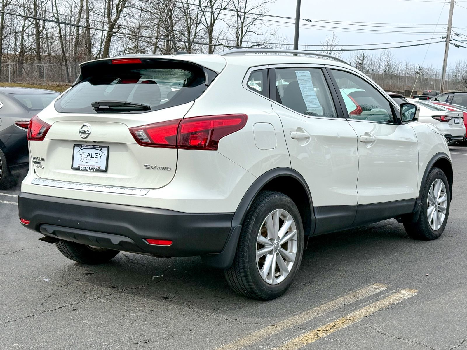 Used 2017 Nissan Rogue Sport SV w/ SV All-Weather Package image 8