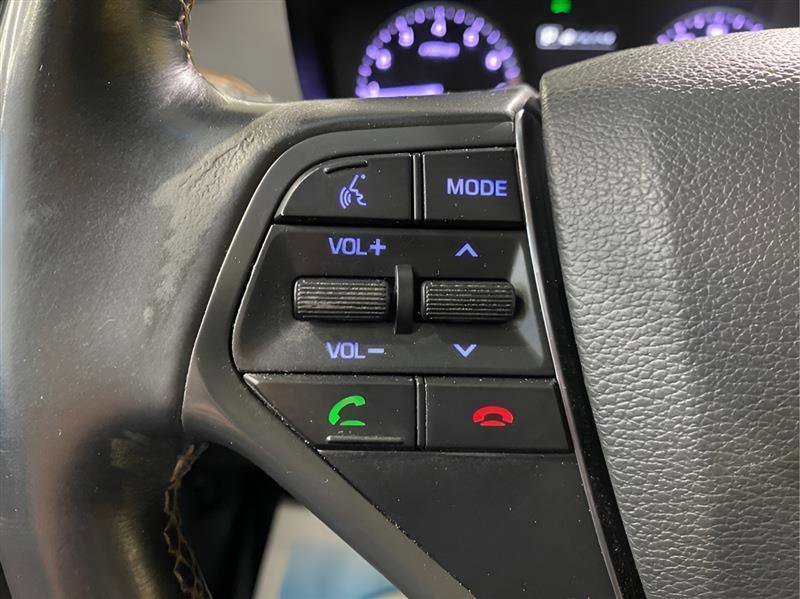 Used 2015 Hyundai Sonata Limited w/ Option Group 06 FWD image 15
