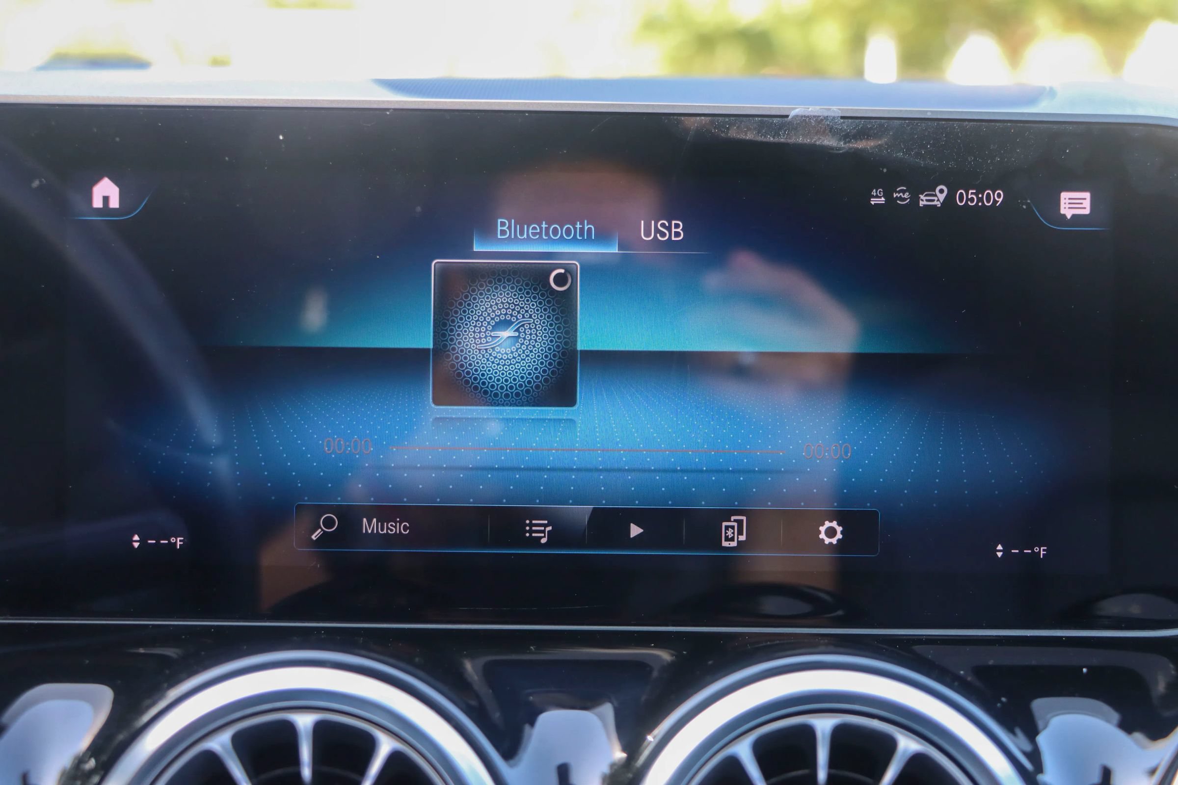 Used 2021 Mercedes-Benz GLA 250 w/ Premium Package image 34