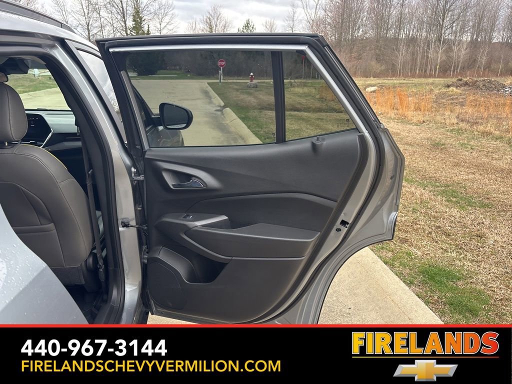 Certified 2025 Chevrolet Trax ACTIV w/ Sunroof Package image 35