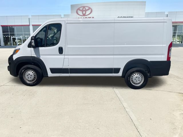 Used 2025 RAM ProMaster 2500 w/ Convenience Group FWD image 2