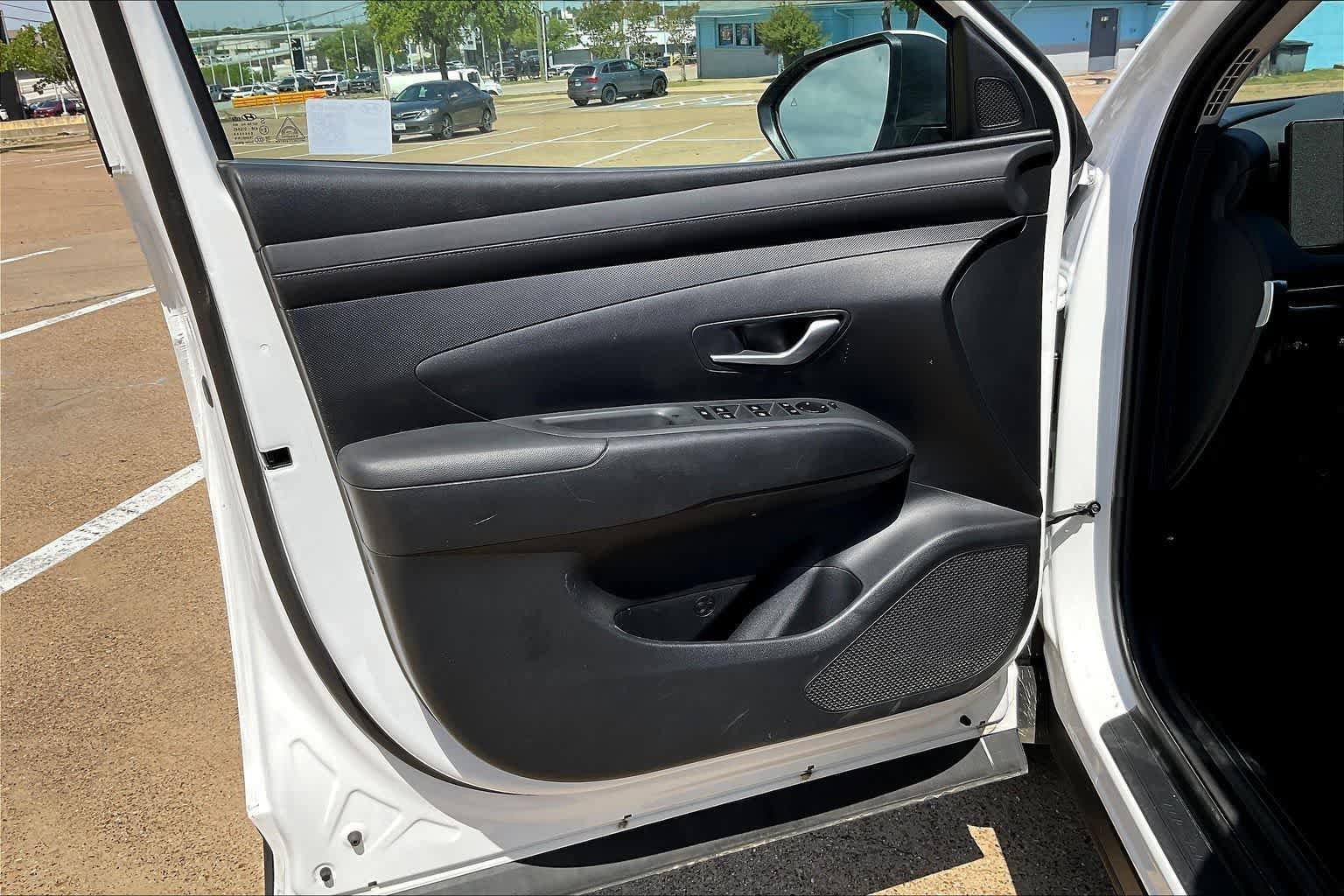 Used 2025 Hyundai Tucson SE FWD image 27