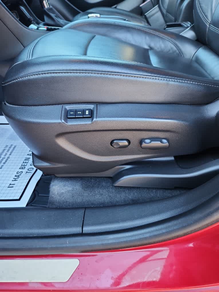 Used 2019 Buick Encore Essence w/ Experience Buick Package AWD/4WD image 20