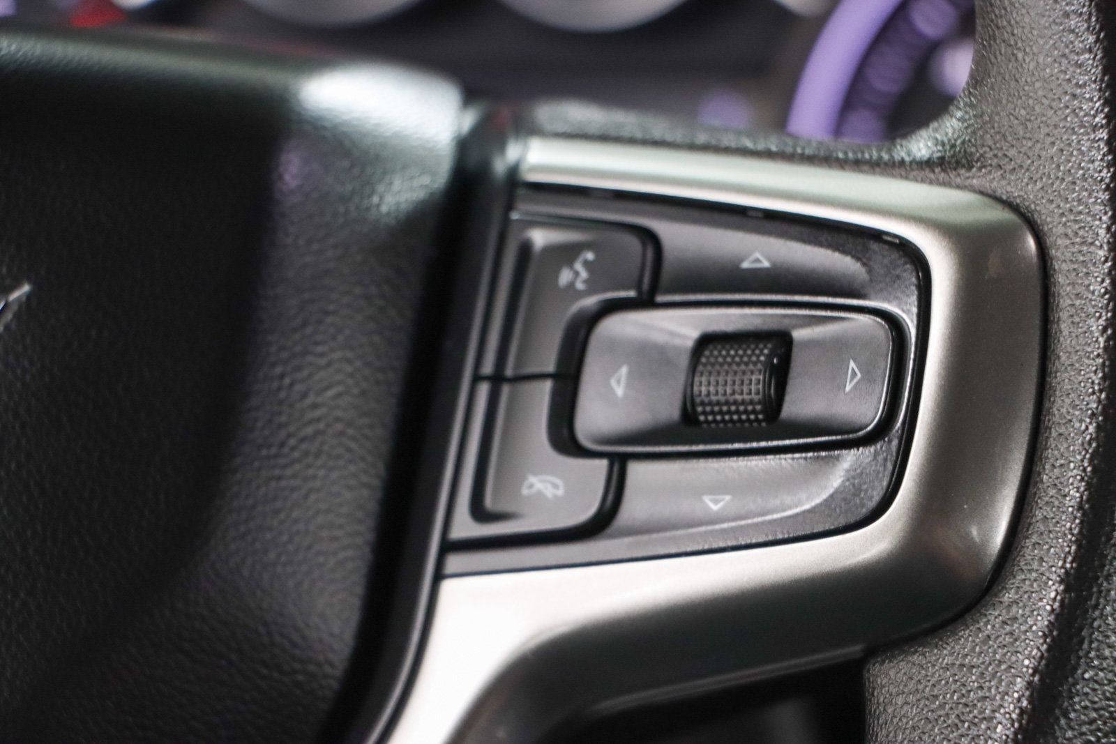 Used 2023 Chevrolet Silverado 2500 Custom w/ Custom Convenience Package image 15