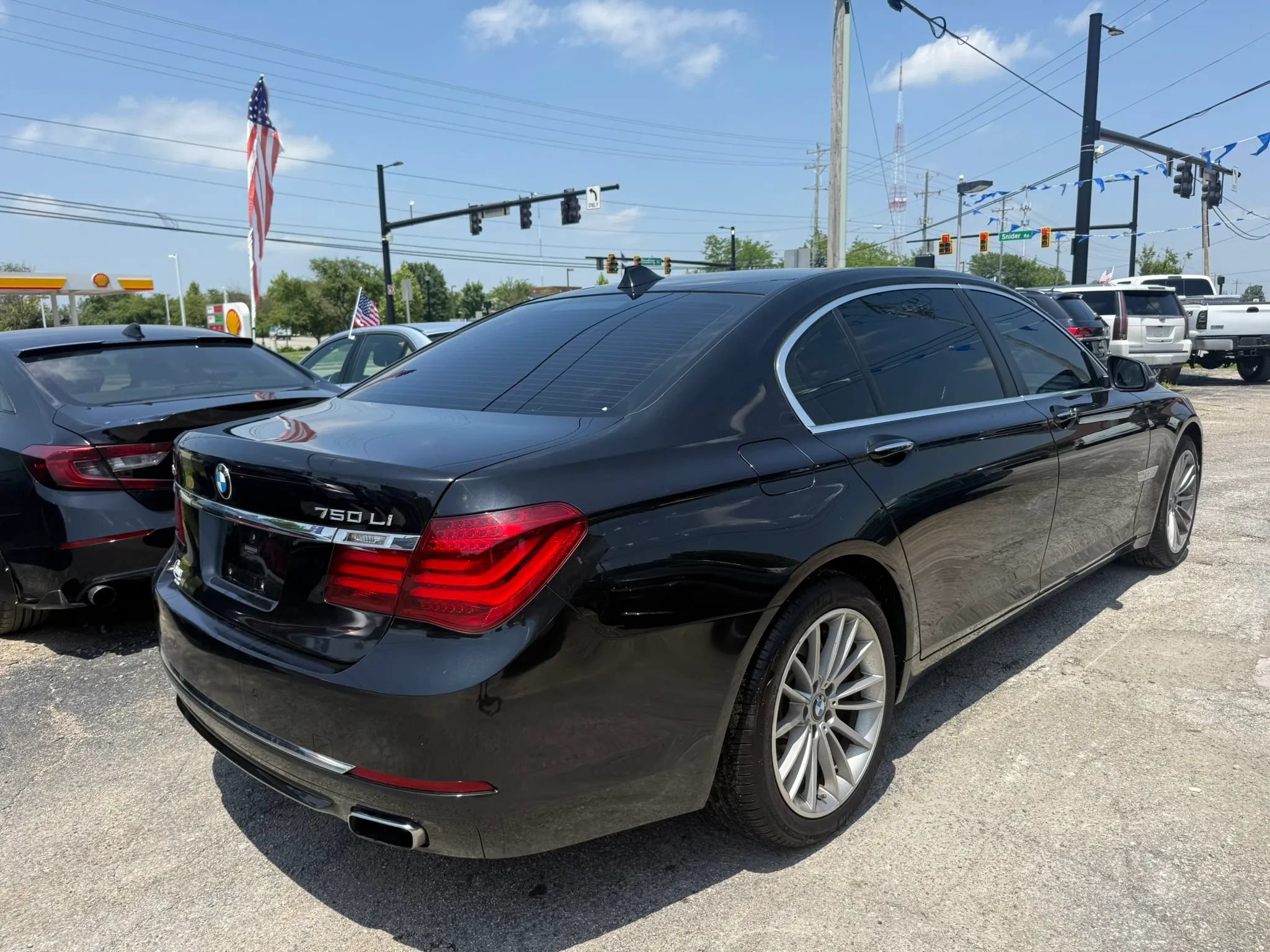 Used 2013 BMW 750Li xDrive AWD/4WD image 6