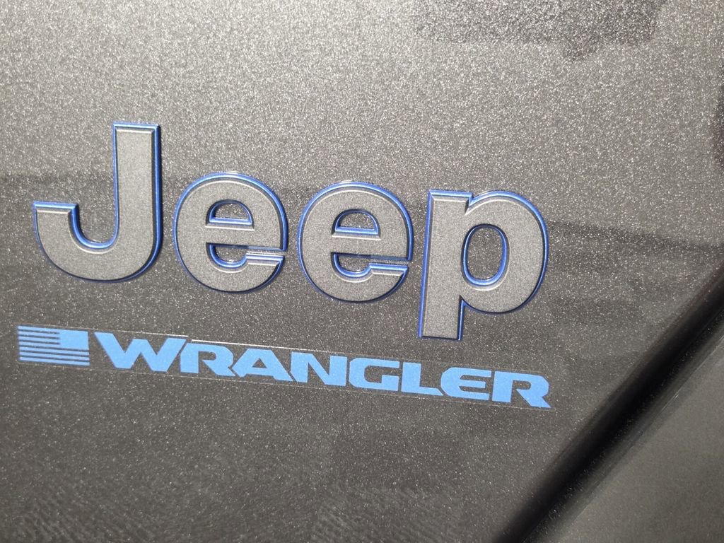 Certified 2025 Jeep Wrangler Sahara w/ Safety Group image 32