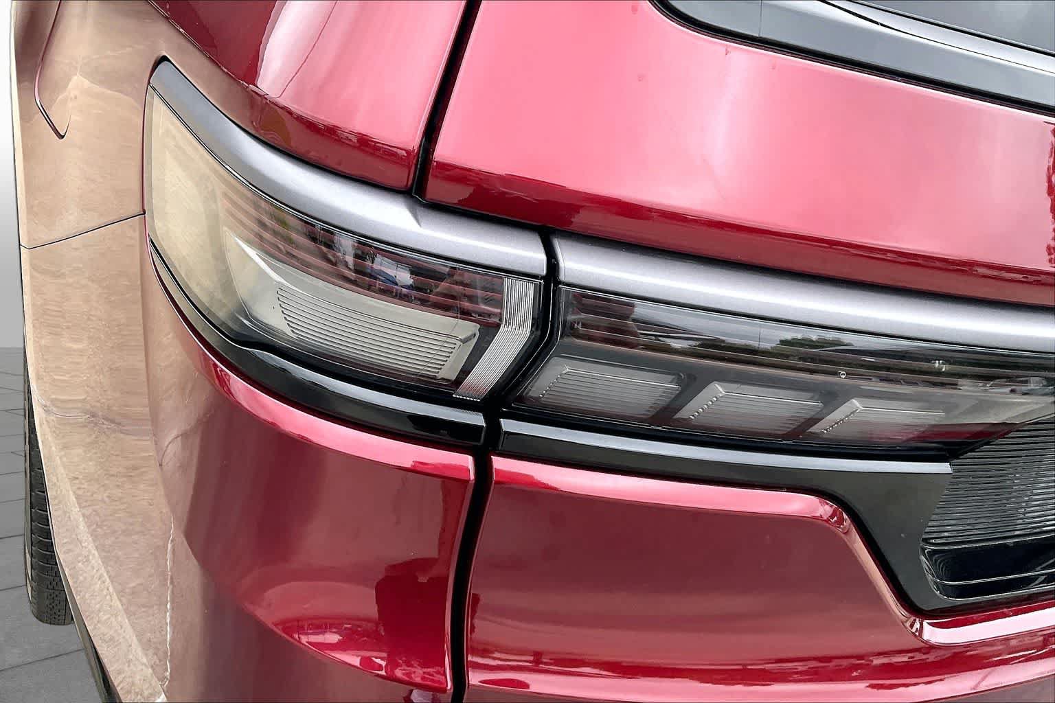 New 2026 Jeep Grand Wagoneer L Limited AWD/4WD image 14