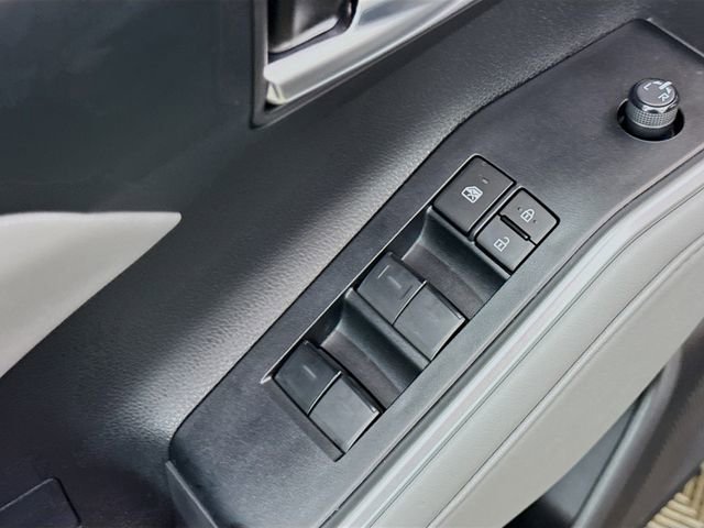 Used 2024 Toyota Highlander XLE image 18