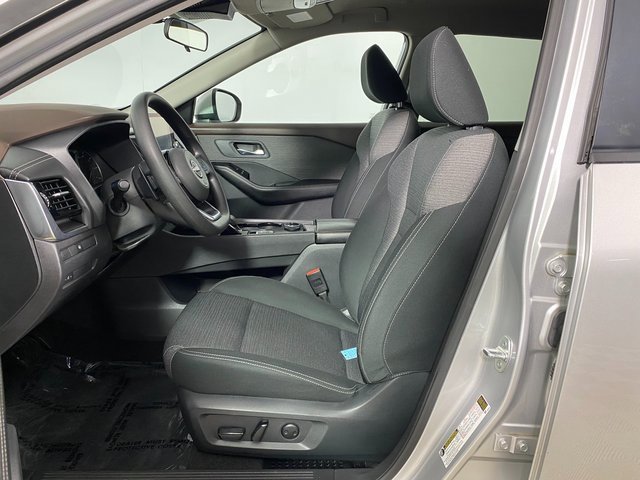 Used 2022 Nissan Rogue SV image 10