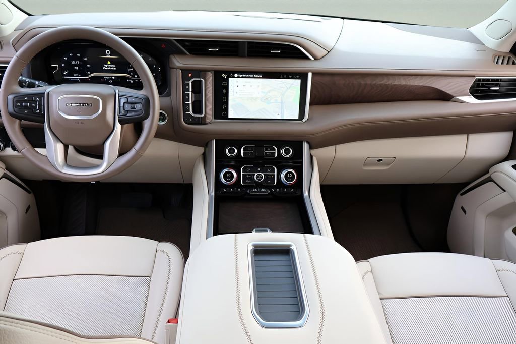 Used 2024 GMC Yukon XL Denali image 15