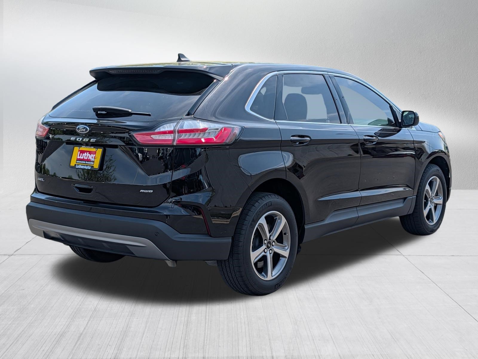 Used 2024 Ford Edge SEL w/ Convenience Package AWD/4WD image 7