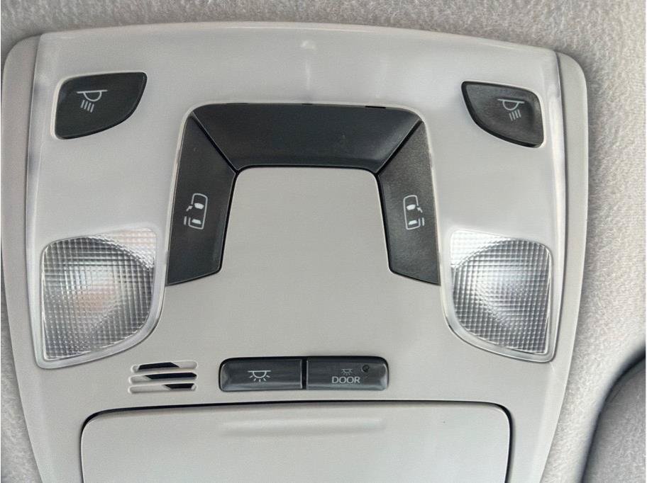 Used 2011 Toyota Sienna LE w/ Towing Pkg FWD image 20