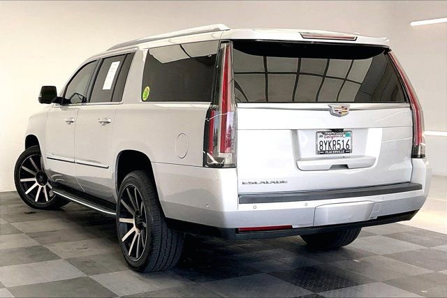 Used 2019 Cadillac Escalade ESV Luxury AWD/4WD image 9