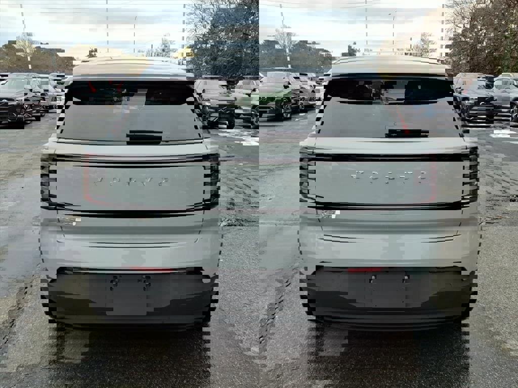 New 2026 Volvo EX30 Plus w/ Protection Package Premier AWD/4WD image 4