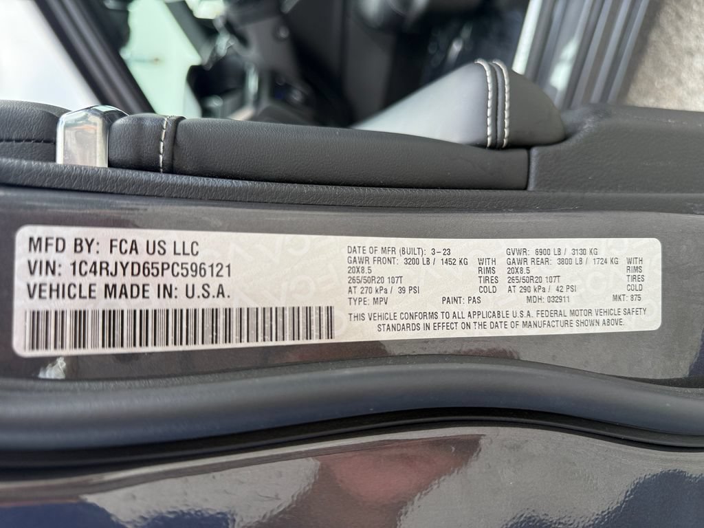Used 2023 Jeep Grand Cherokee Overland AWD/4WD image 20