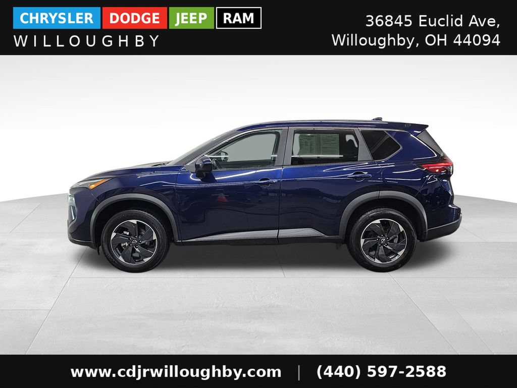 Used 2024 Nissan Rogue SV AWD/4WD image 6