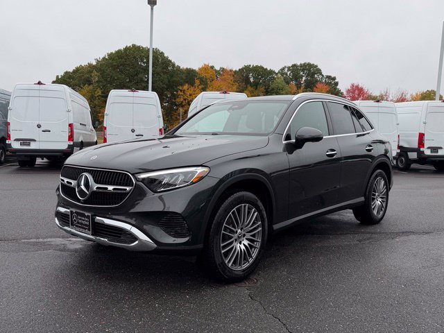 Used 2026 Mercedes-Benz GLC 300 4MATIC image 3