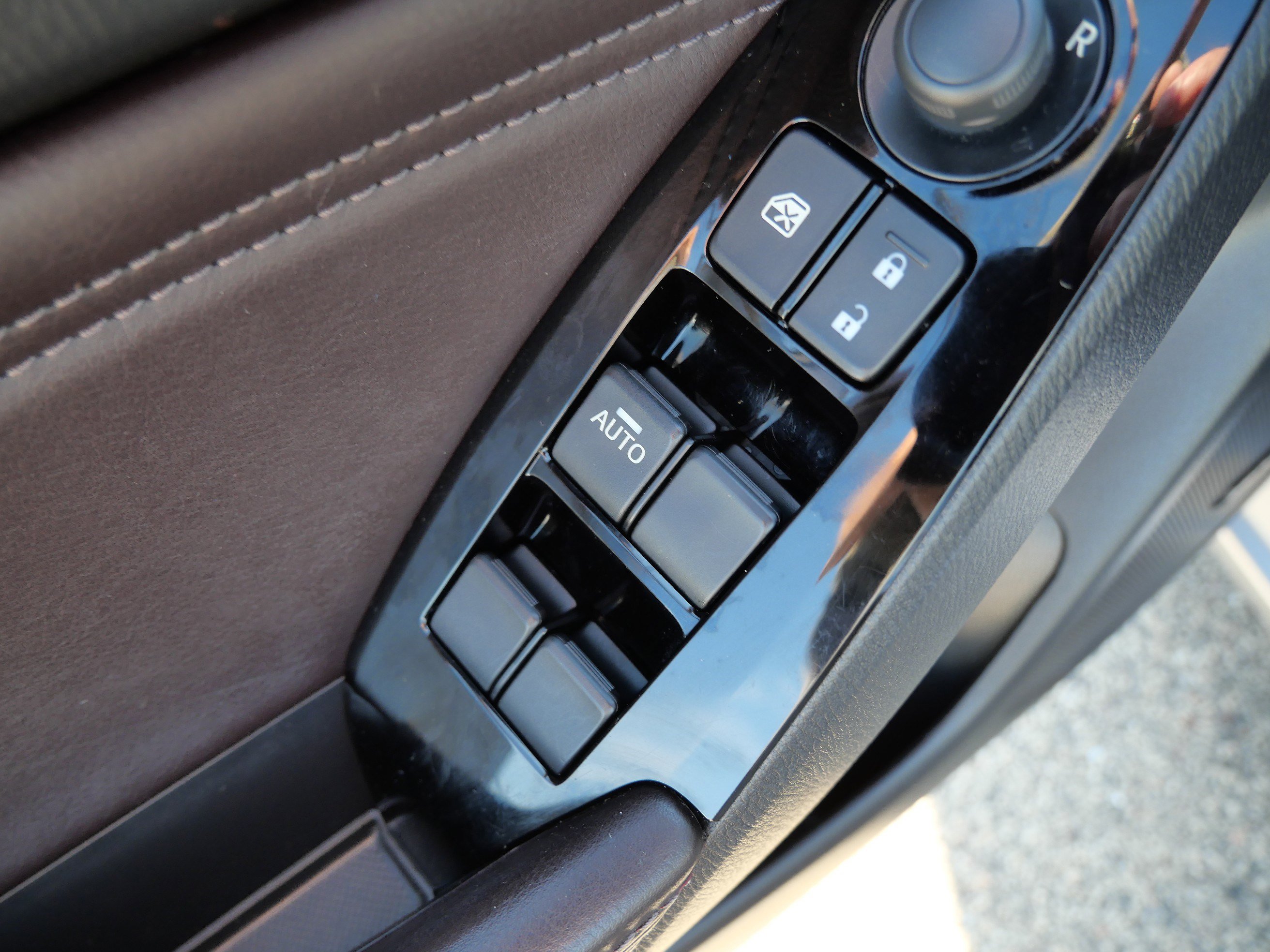 Used 2018 MAZDA MAZDA3 Grand Touring w/ Premium Equipment Package image 19