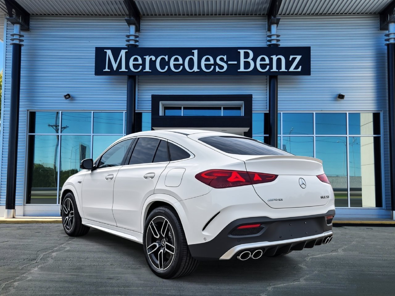 New 2027 Mercedes-Benz GLE 53e AMG 4MATIC Coupe image 4