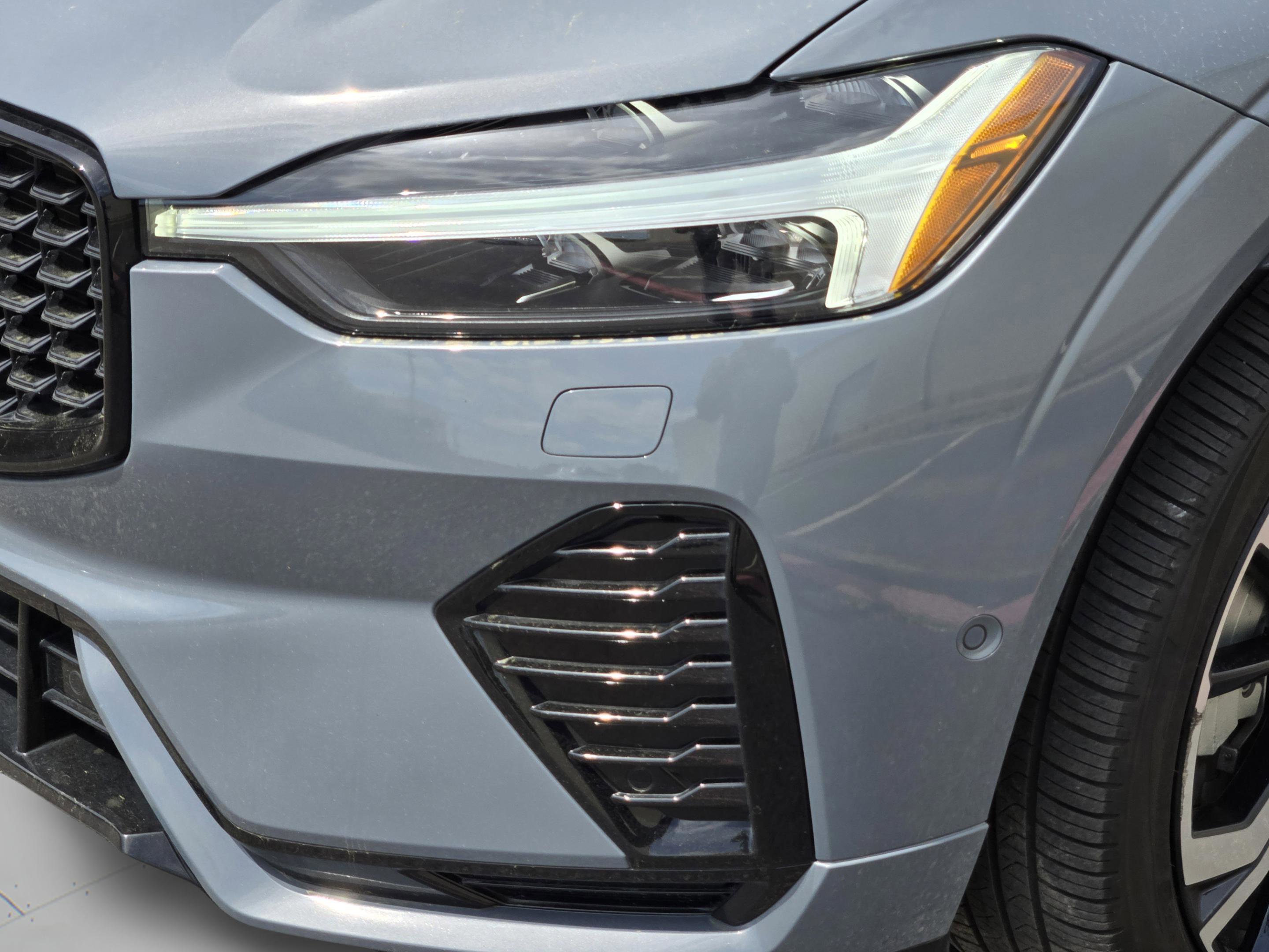 Used 2024 Volvo XC60 T8 Ultimate w/ Climate Package AWD/4WD image 32