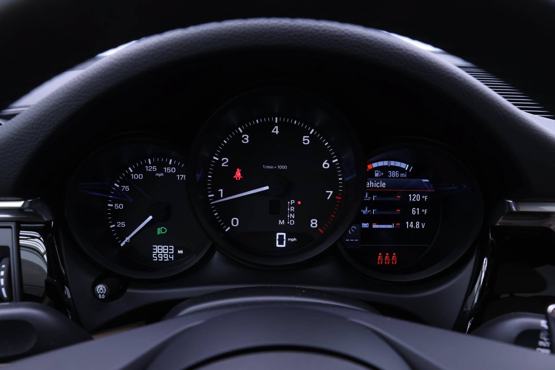 Used 2025 Porsche Macan AWD/4WD image 25