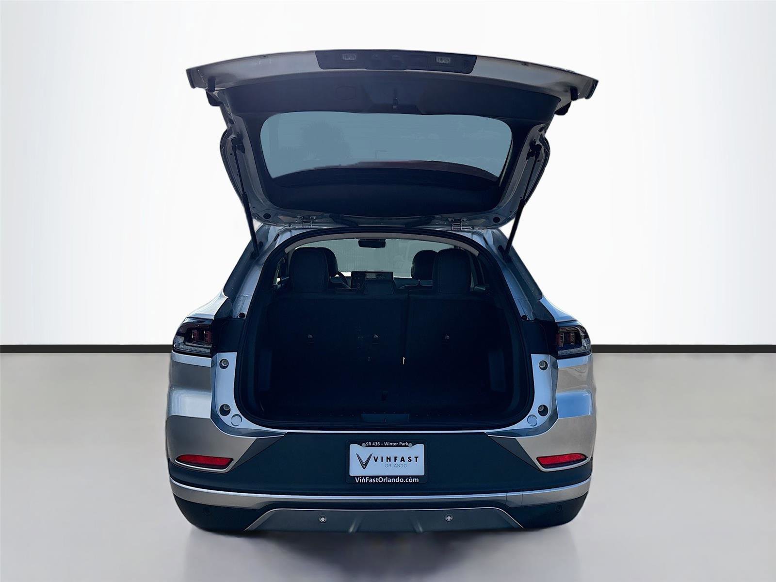 New 2025 VinFast VF 8 Eco image 25