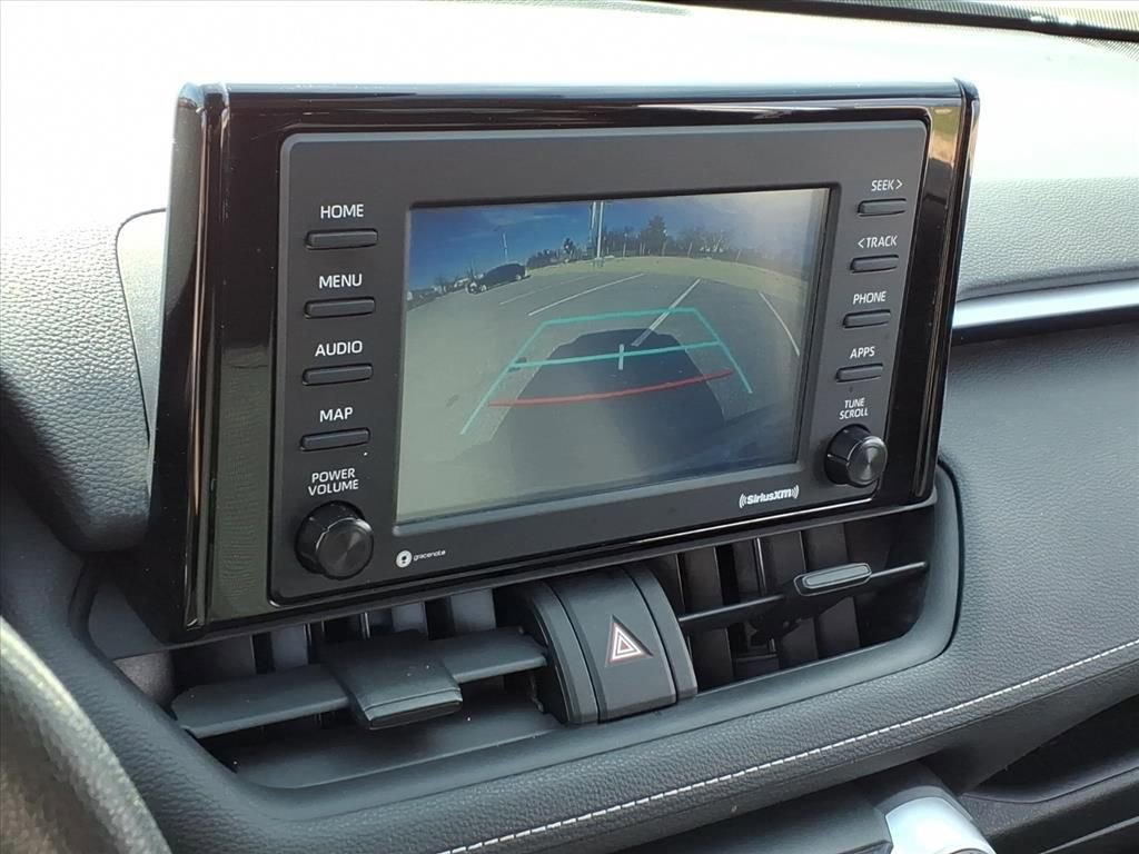 Used 2021 Toyota RAV4 LE FWD image 19