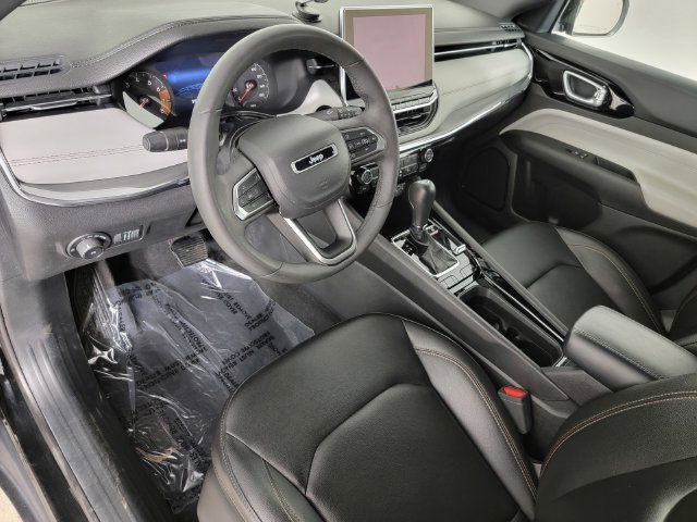 Used 2024 Jeep Compass Limited AWD/4WD image 12