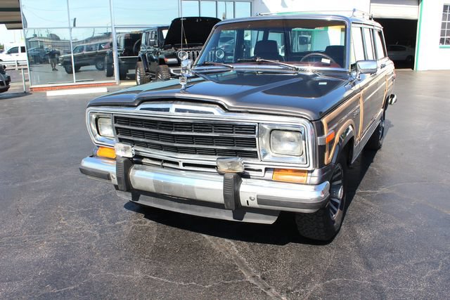 Used 1990 Jeep Grand Wagoneer AWD/4WD image 18