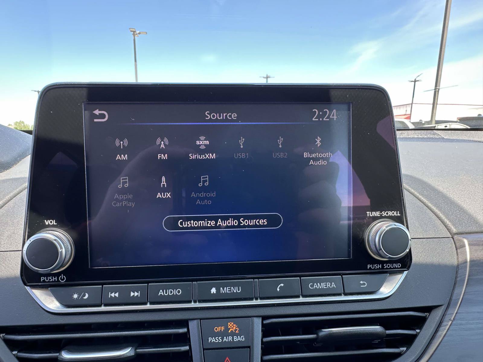 Used 2024 Nissan Altima 2.5 SV FWD image 10