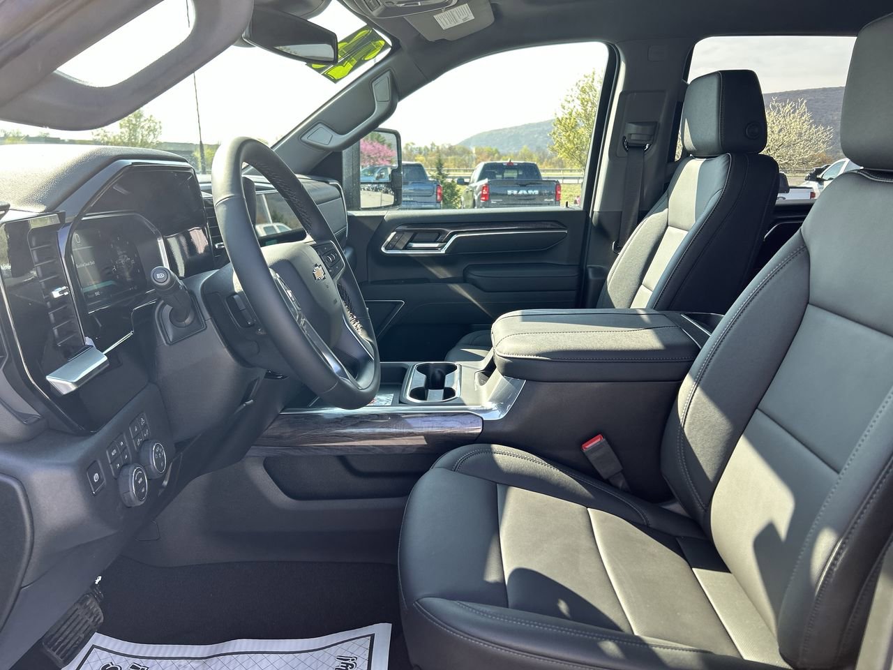 New 2026 Chevrolet Silverado 3500 LTZ w/ LTZ Convenience Package AWD/4WD image 22