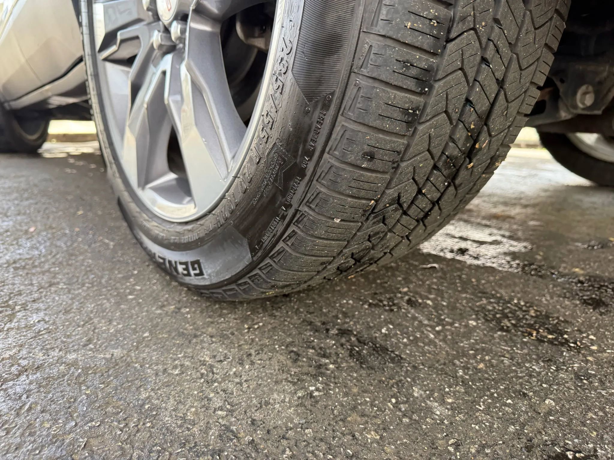 Used 2019 GMC Acadia SLT w/ LPO, Floor Liner Package image 98