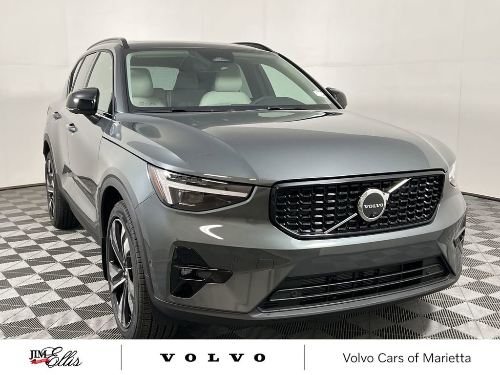 New 2026 Volvo XC40 B5 Ultra w/ Climate Package video 3