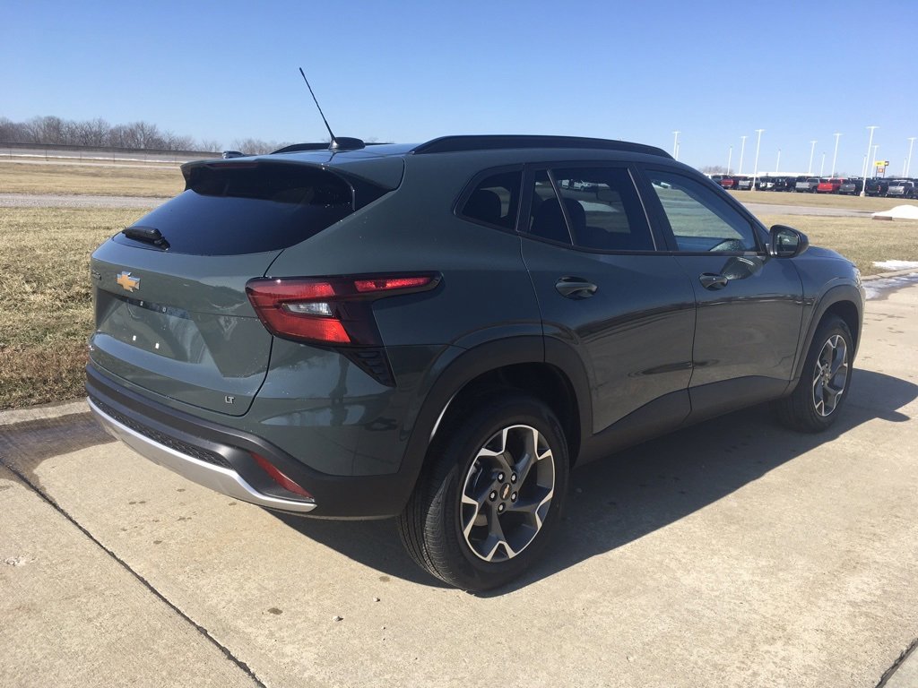 New 2026 Chevrolet Trax LT w/ LT Convenience Package image 6