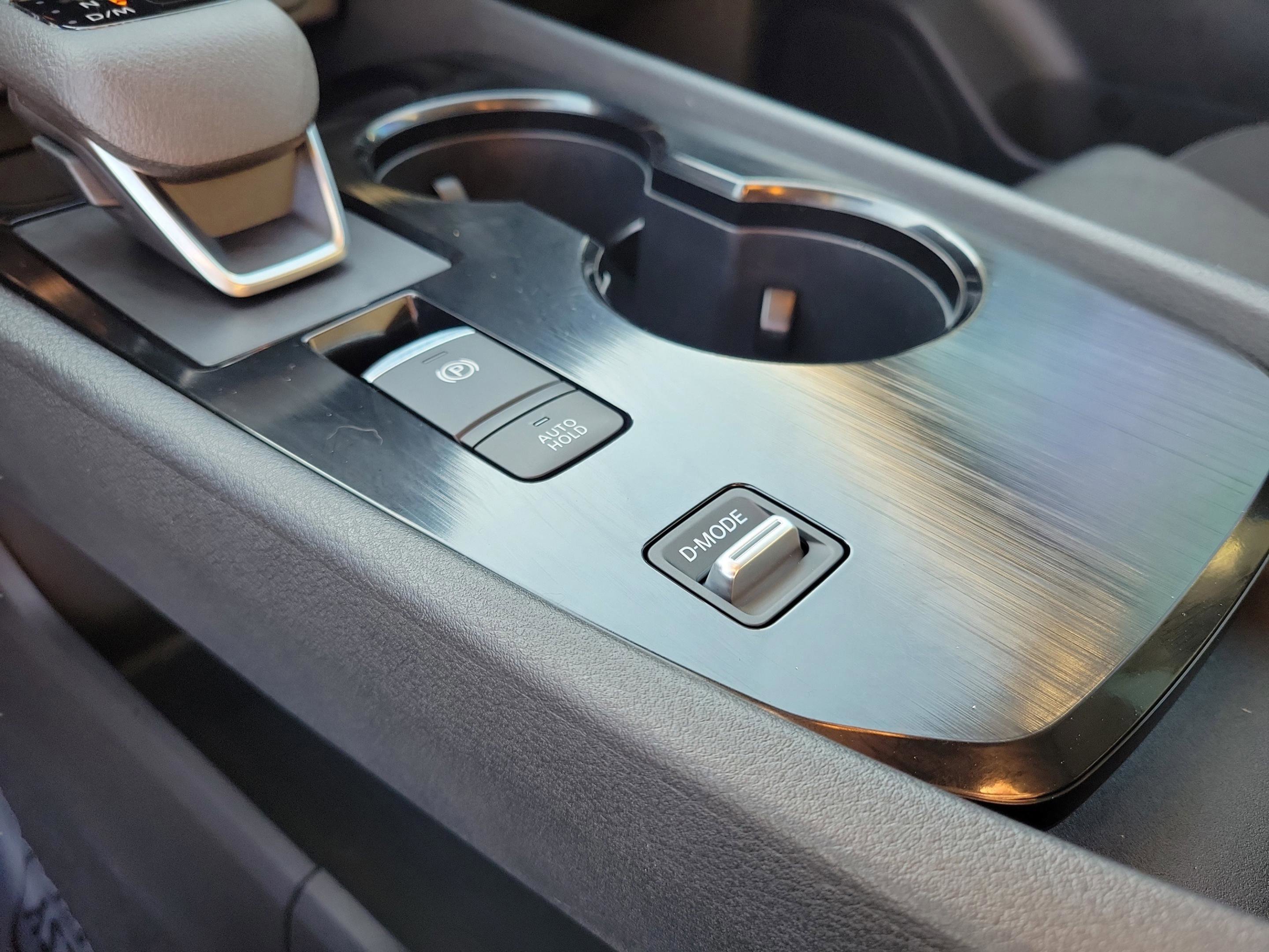 Certified 2024 Nissan Rogue SV image 30