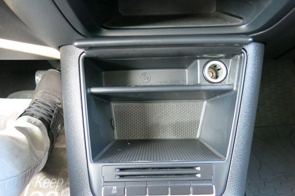 Used 2017 Volkswagen Tiguan Limited w/ Alloy Wheels Package image 27