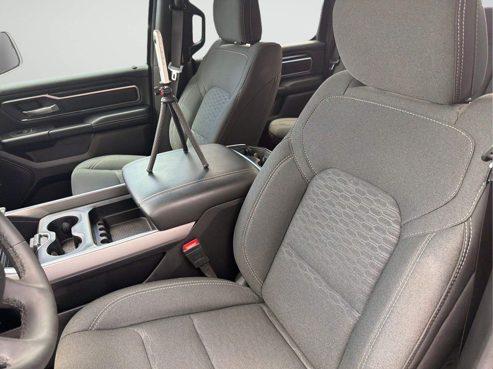 Used 2025 RAM 1500 Big Horn RWD image 29