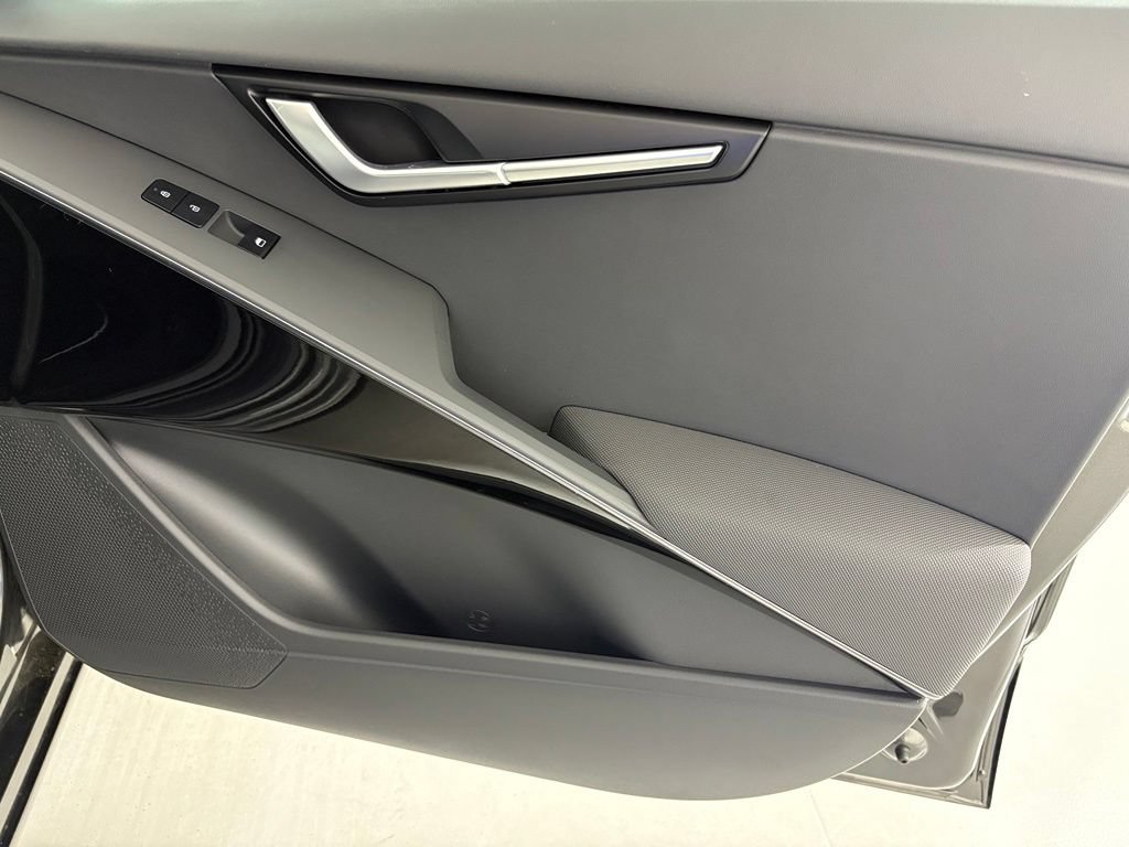 New 2026 Kia Niro Wind FWD image 42