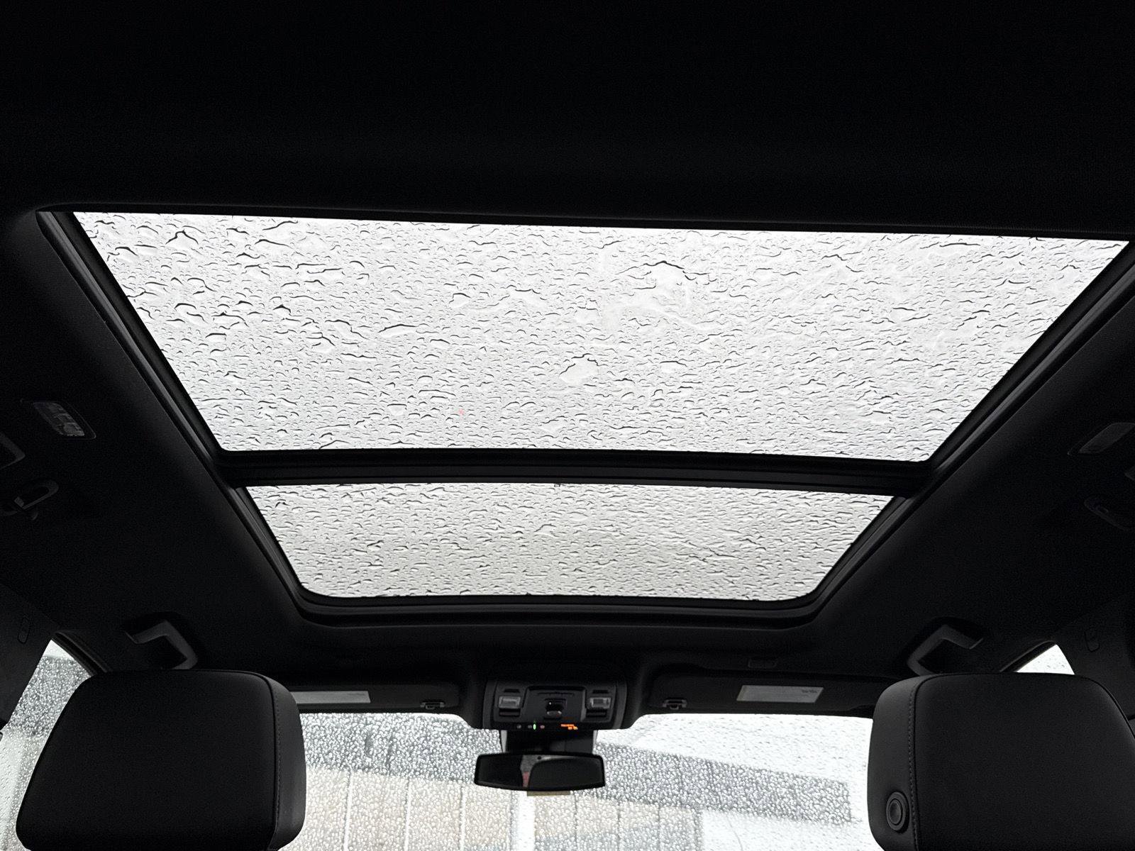 Used 2023 Chevrolet Suburban LT image 14